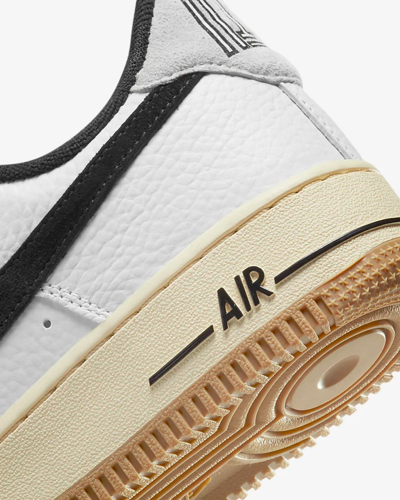 Giày Nike Nữ Air Force 1 '07 LX DR0148-101